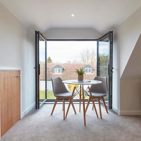 The Lodge Bury St Edmunds Bury St. Edmunds エクステリア 写真