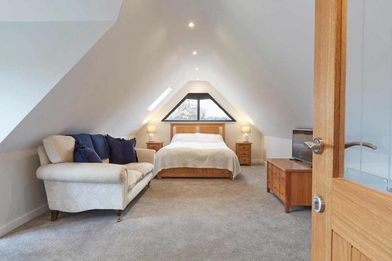 The Lodge Bury St Edmunds Bury St. Edmunds エクステリア 写真